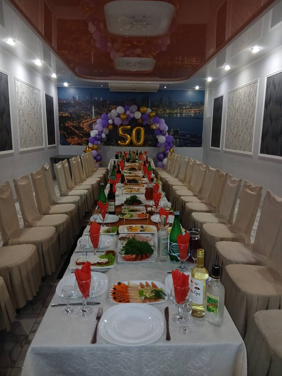 Ресторан Вкус Востока — атмосфера